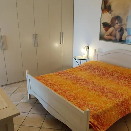 Apartment 5 *